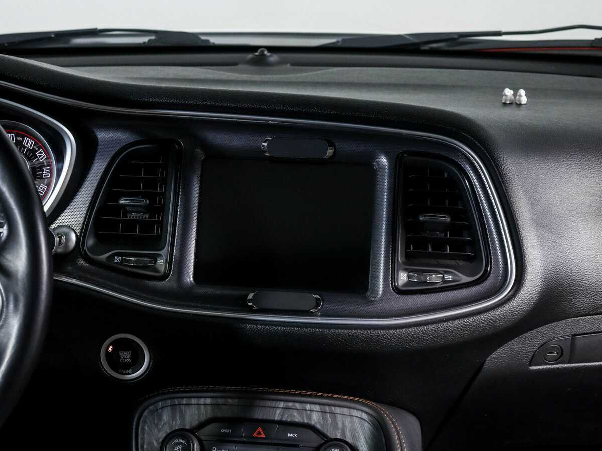 Б/У Додж Челленджер 2014 года. Фото: #9