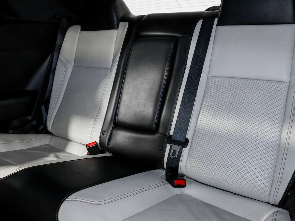 Б/У Додж Челленджер 2014 года. Фото: #10