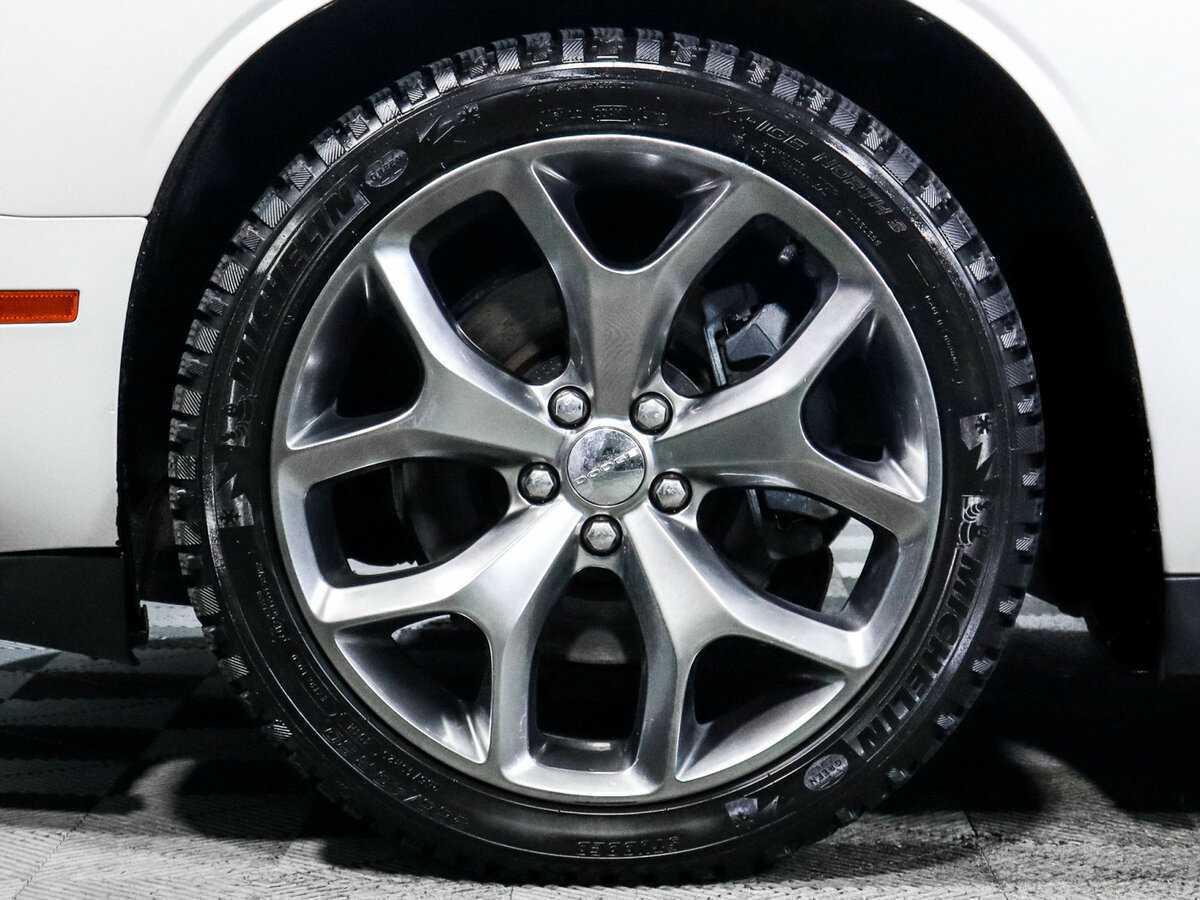 Б/У Додж Челленджер 2014 года. Фото: #11