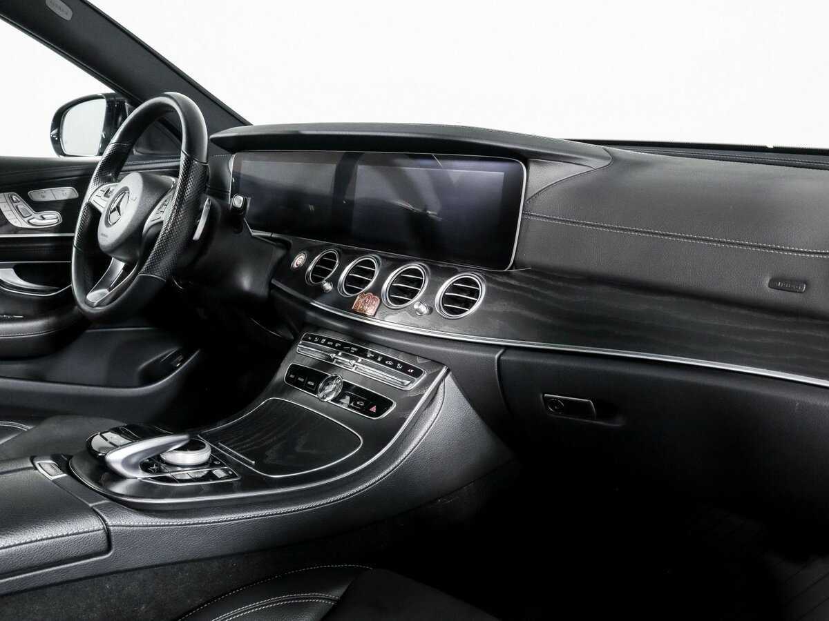 Б/У Мерседес-Бенц Е-Класс 2018 года. Фото: #5