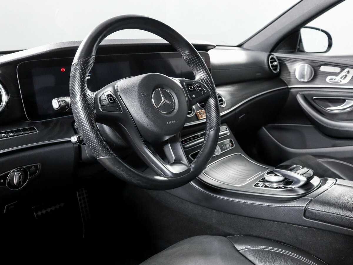 Б/У Мерседес-Бенц Е-Класс 2018 года. Фото: #10