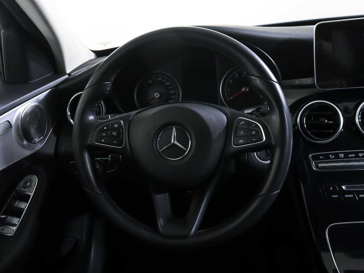 Б/У Мерседес-Бенц Ц-Класс 2017 года. Фото: #32