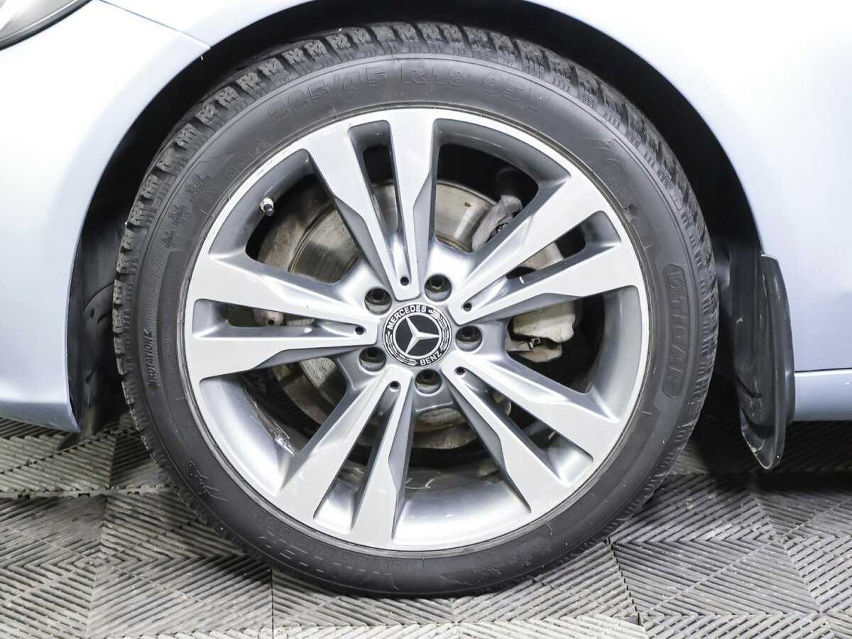 Б/У Мерседес-Бенц Ц-Класс 2017 года. Фото: #36