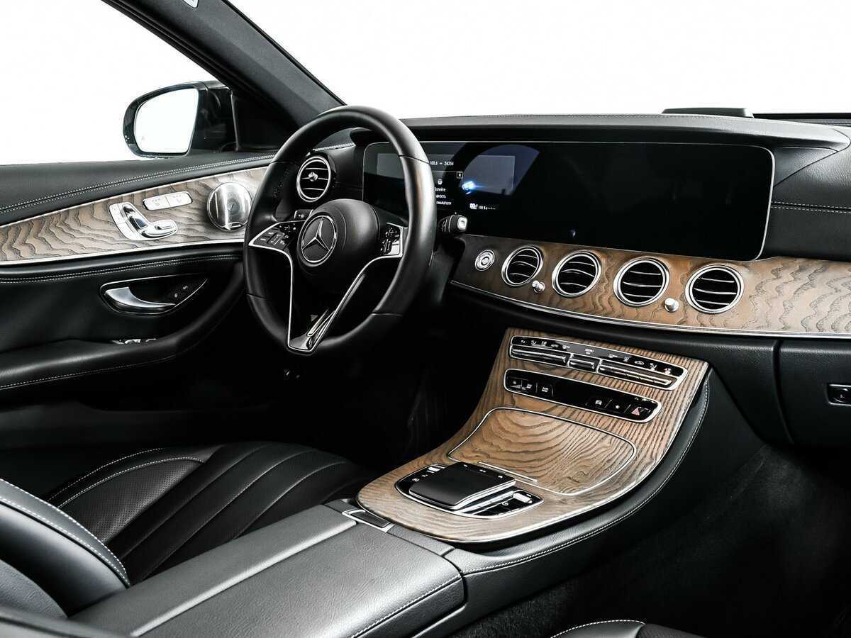 Б/У Мерседес-Бенц Е-Класс 2022 года. Фото: #8