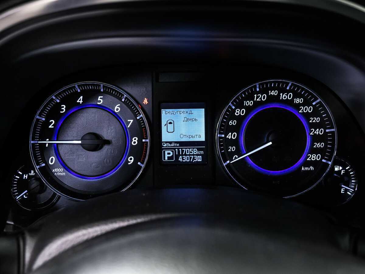 Б/У Инфинити К-Икс70 2017 года. Фото: #9