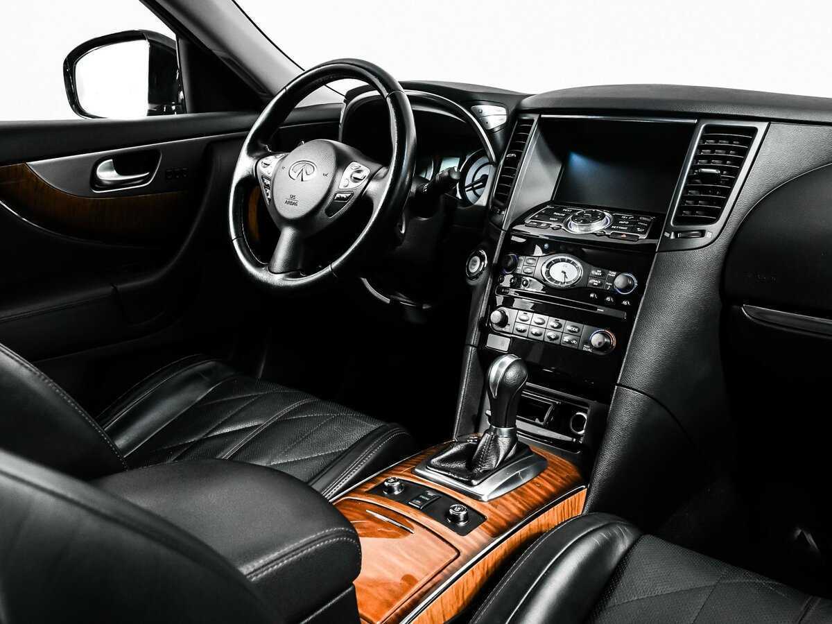 Б/У Инфинити К-Икс70 2017 года. Фото: #11