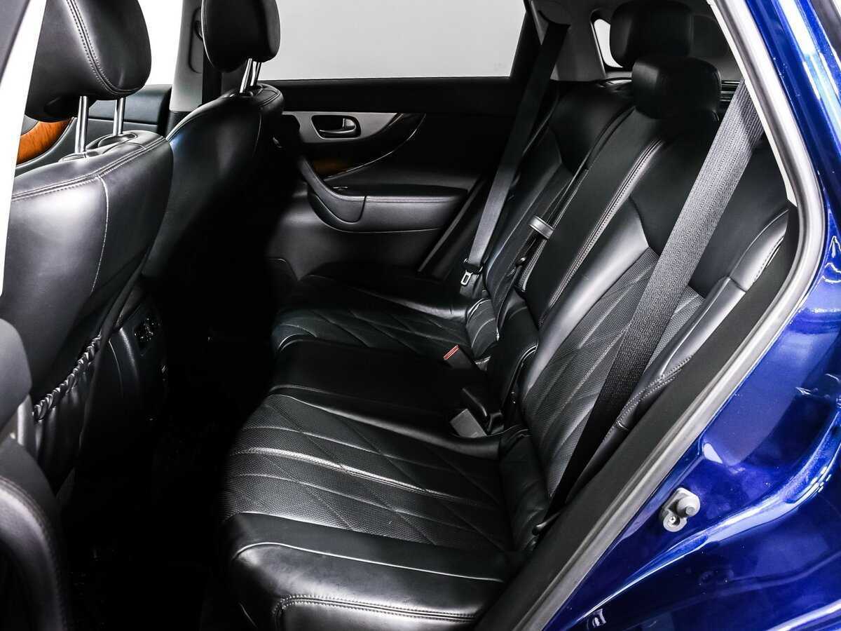 Б/У Инфинити К-Икс70 2017 года. Фото: #12