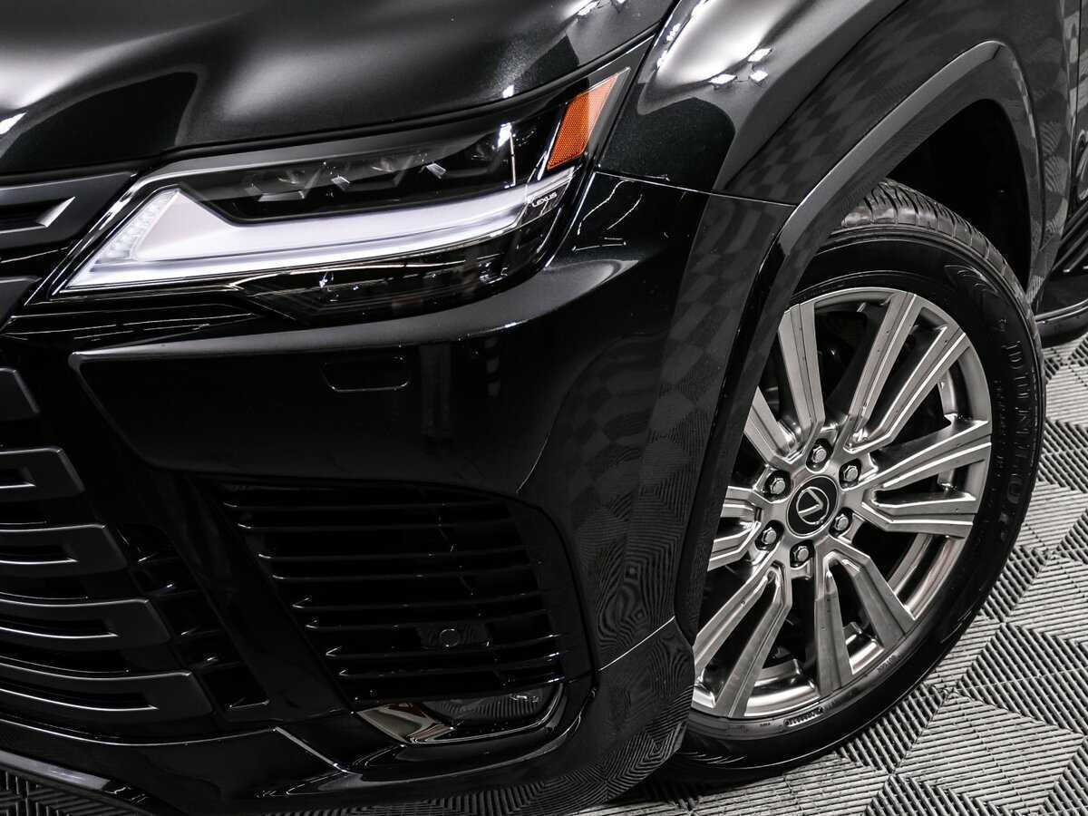 Б/У Лексус Л-Икс 2023 года. Фото: #13