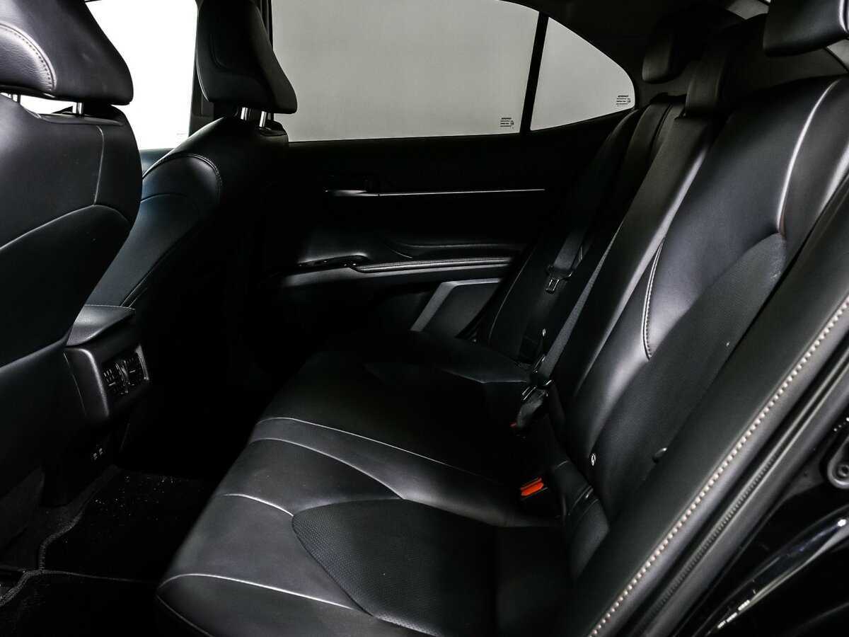 Б/У Тойота Камри 2019 года. Фото: #12