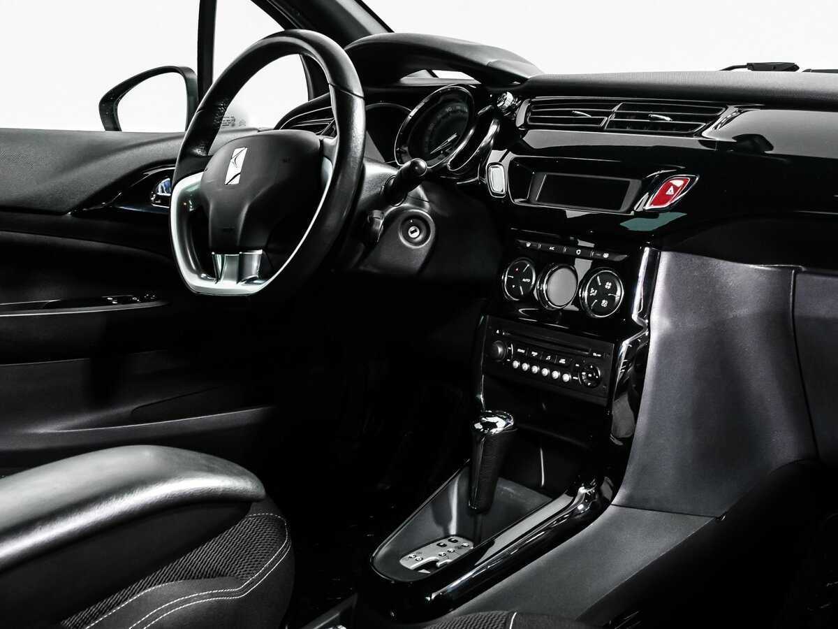 Б/У Ситроен ДС3 2012 года. Фото: #8