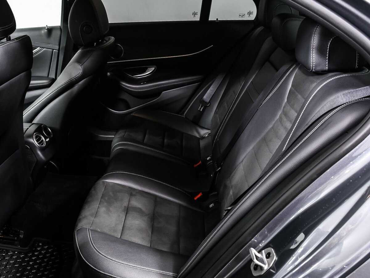 Б/У Мерседес-Бенц Е-Класс 2018 года. Фото: #12