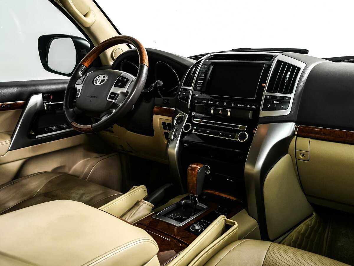 Б/У Тойота Лэнд Крузер 2012 года. Фото: #8