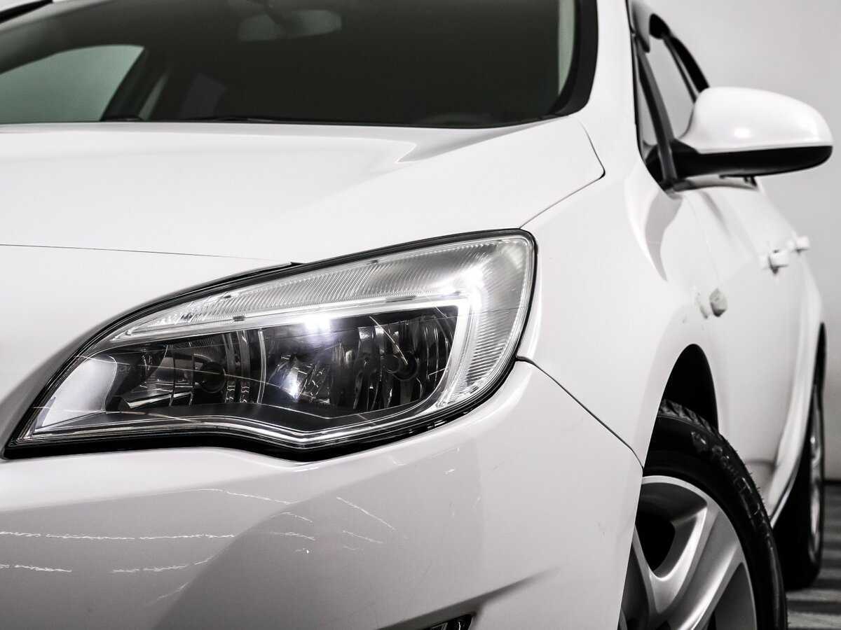 Б/У Опель Астра 2011 года. Фото: #15