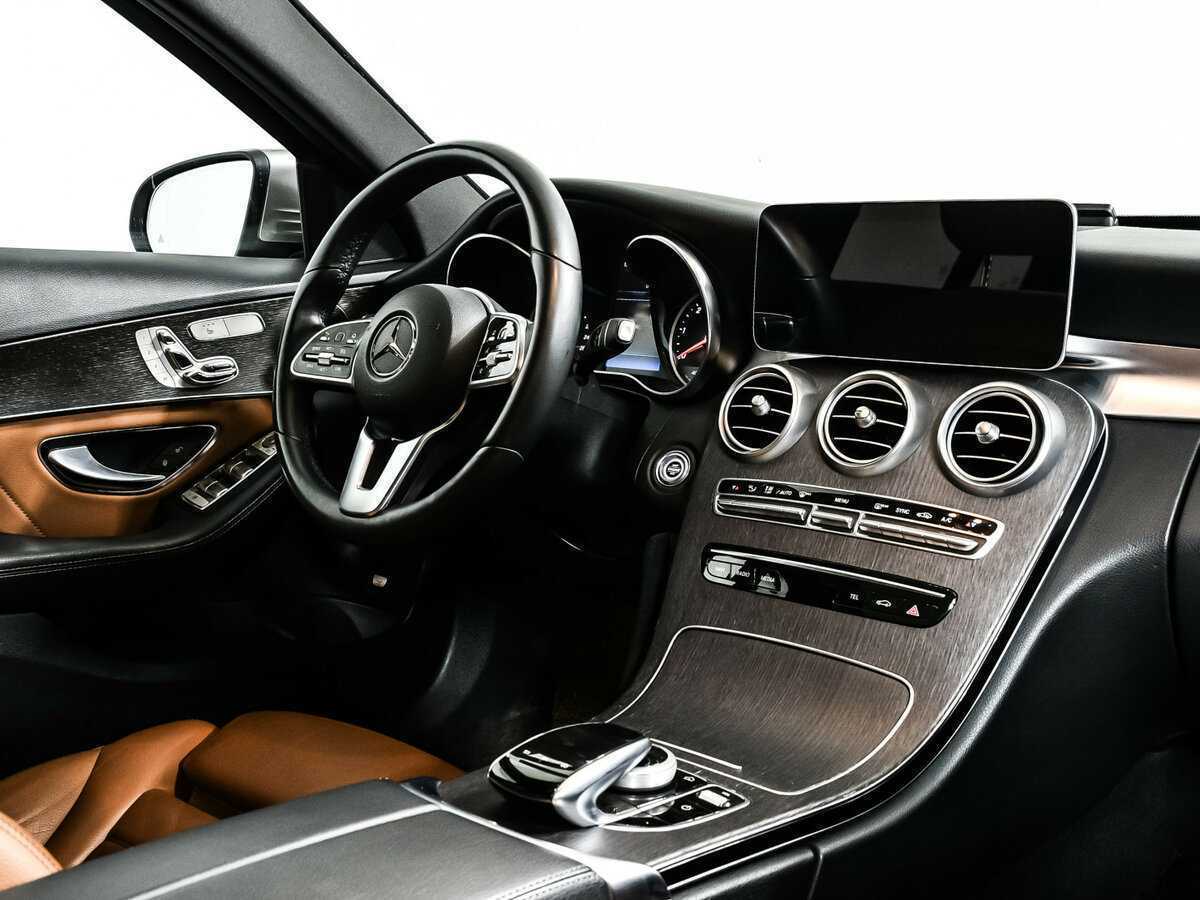 Б/У Мерседес-Бенц Ц-Класс 2018 года. Фото: #8