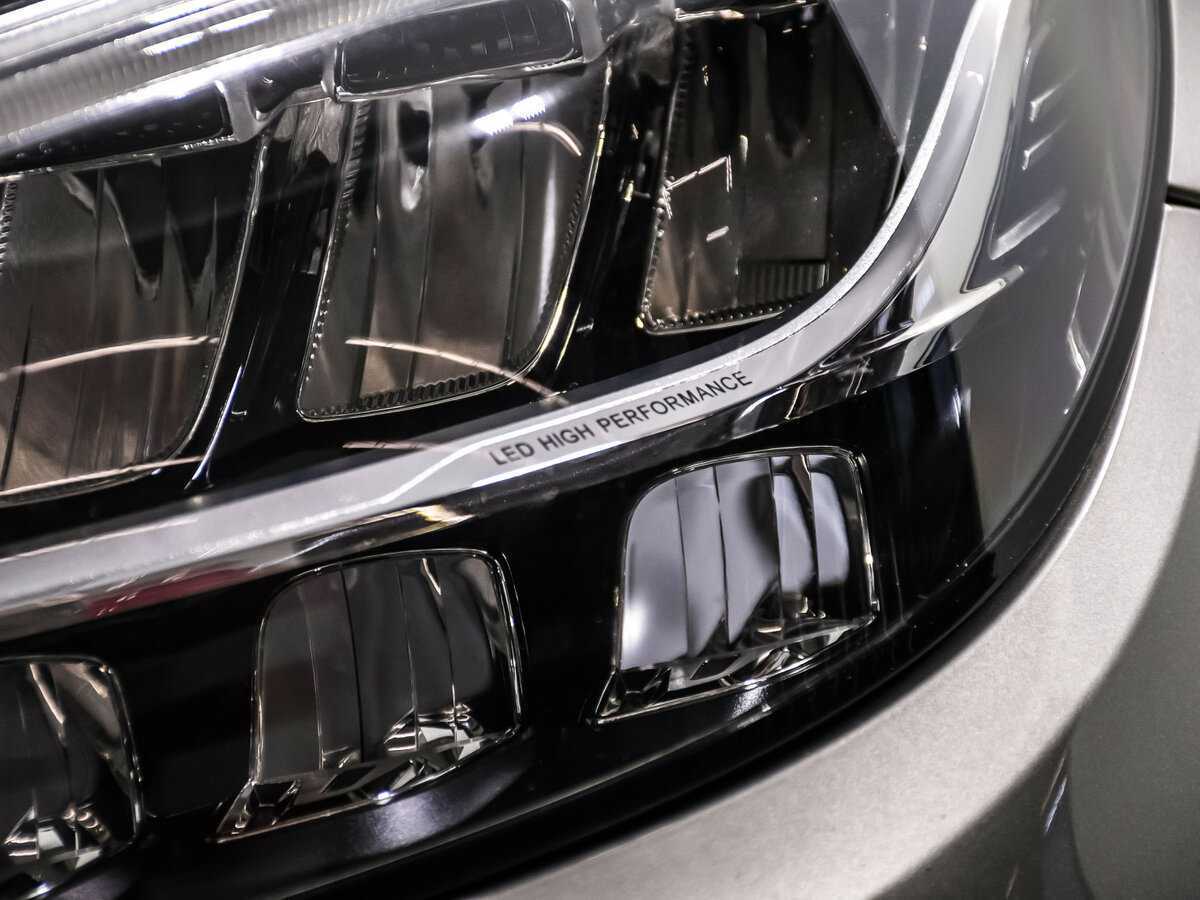 Б/У Мерседес-Бенц Ц-Класс 2018 года. Фото: #15