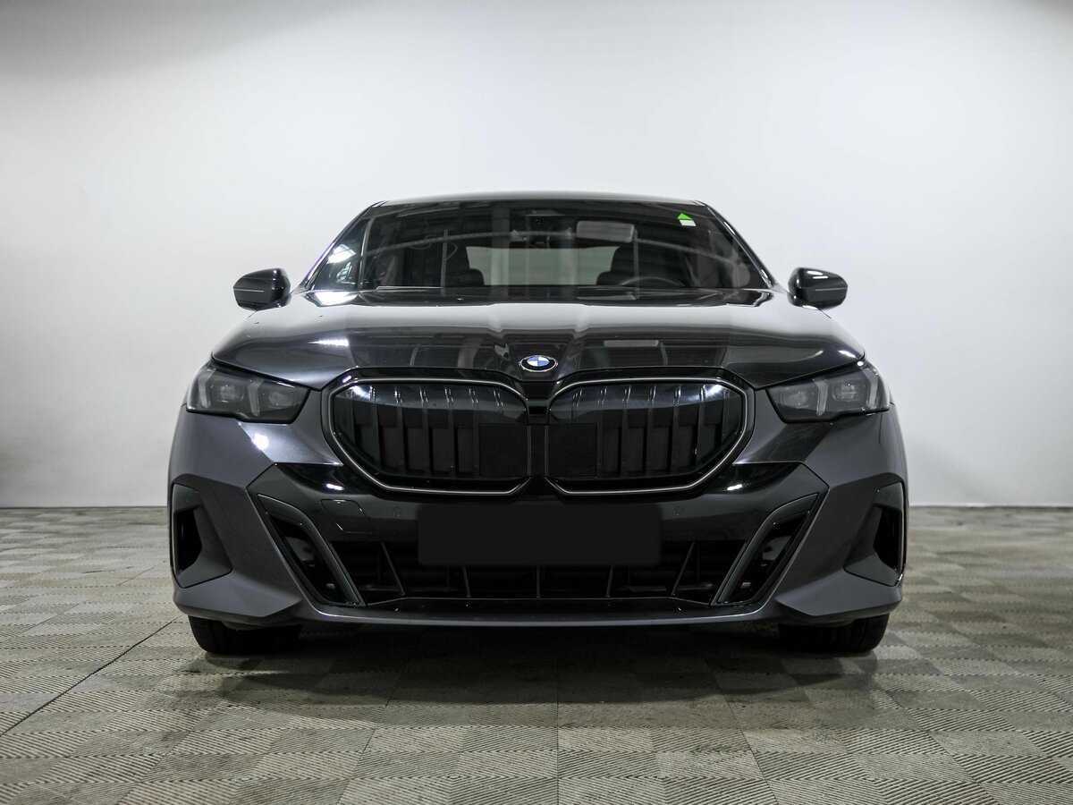 Б/У БМВ 5 серии 2024 года. Фото: #1