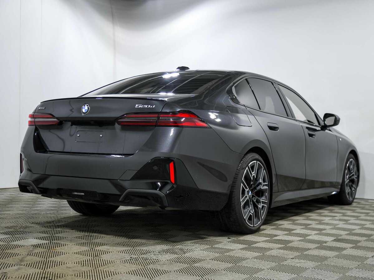 Б/У БМВ 5 серии 2024 года. Фото: #3