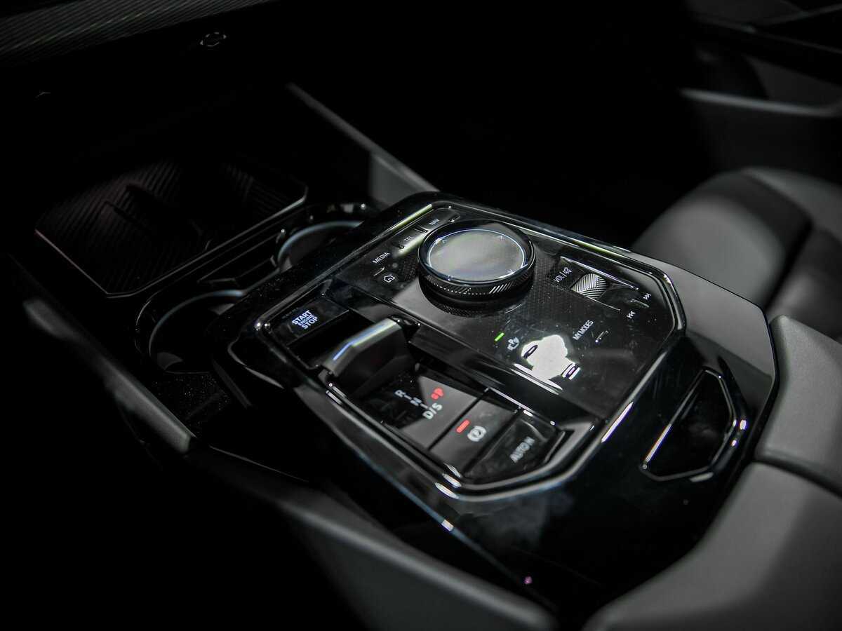 Б/У БМВ 5 серии 2024 года. Фото: #12