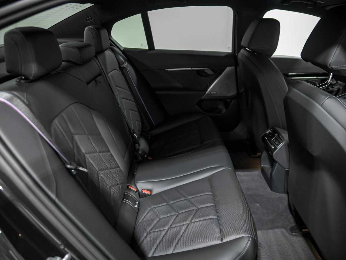 Б/У БМВ 5 серии 2024 года. Фото: #16