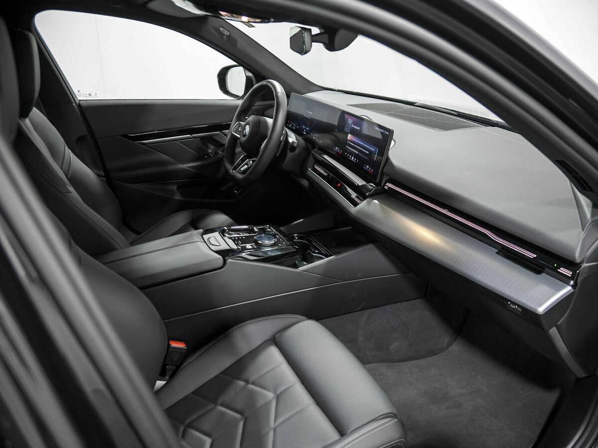 Б/У БМВ 5 серии 2024 года. Фото: #17