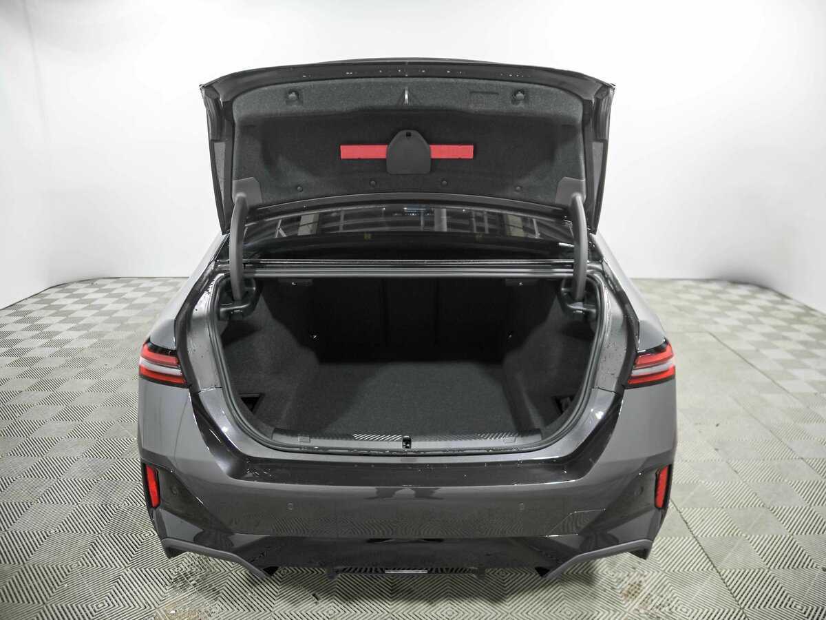 Б/У БМВ 5 серии 2024 года. Фото: #19