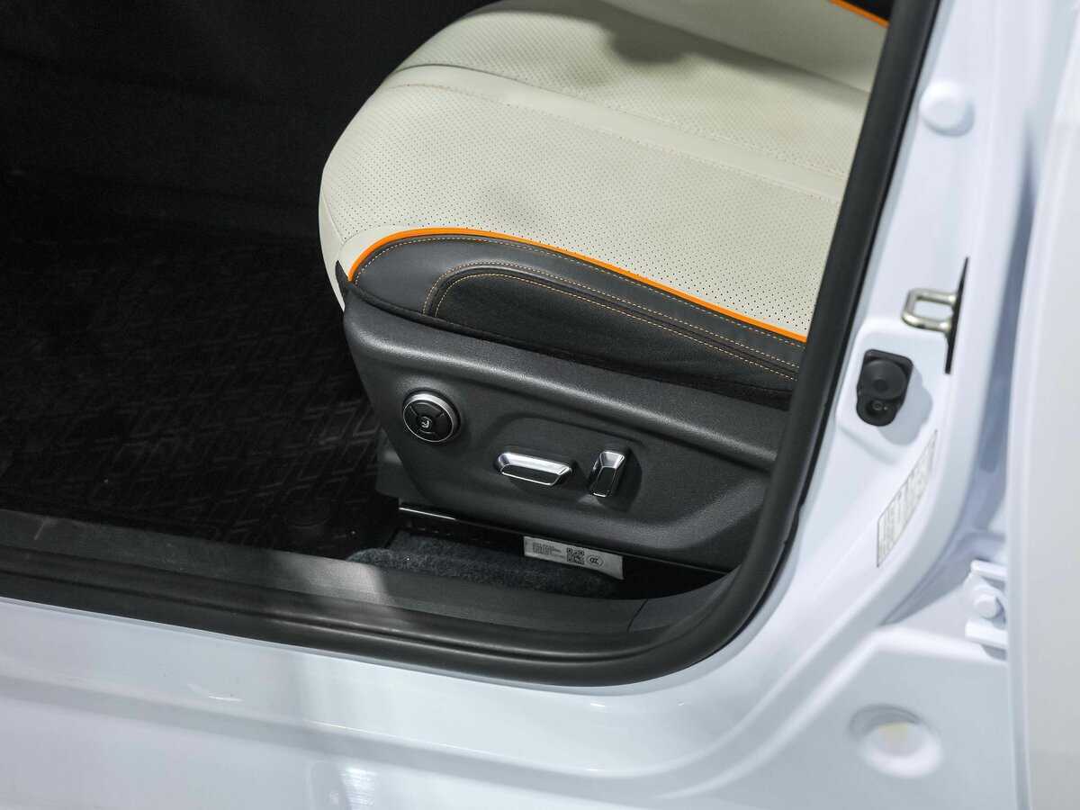 Б/У Дунфэн Шин Макс 2023 года. Фото: #12