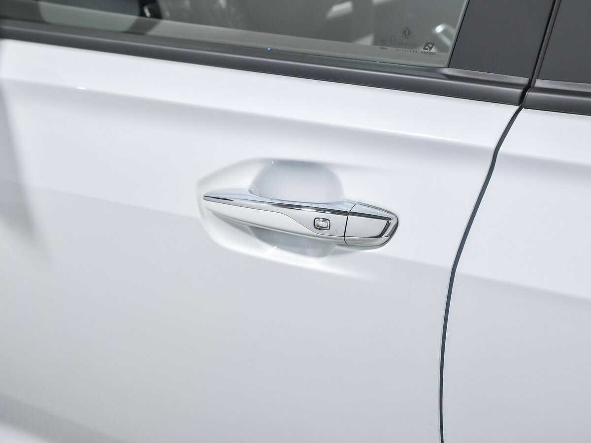 Б/У Дунфэн Шин Макс 2023 года. Фото: #22