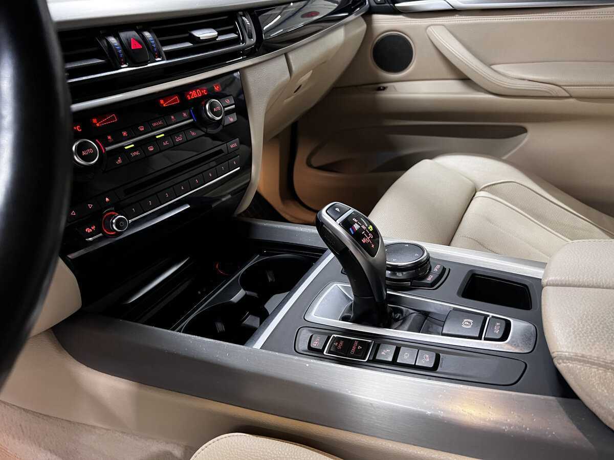 Б/У БМВ Икс5 2016 года. Фото: #19