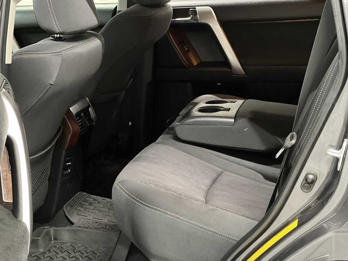 Б/У Тойота Лэнд Крузер Прадо 2014 года. Фото: #11