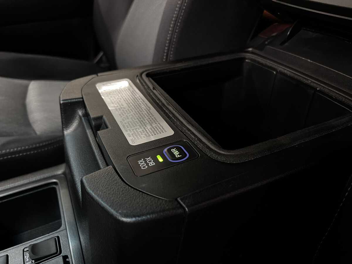 Б/У Тойота Лэнд Крузер Прадо 2014 года. Фото: #18