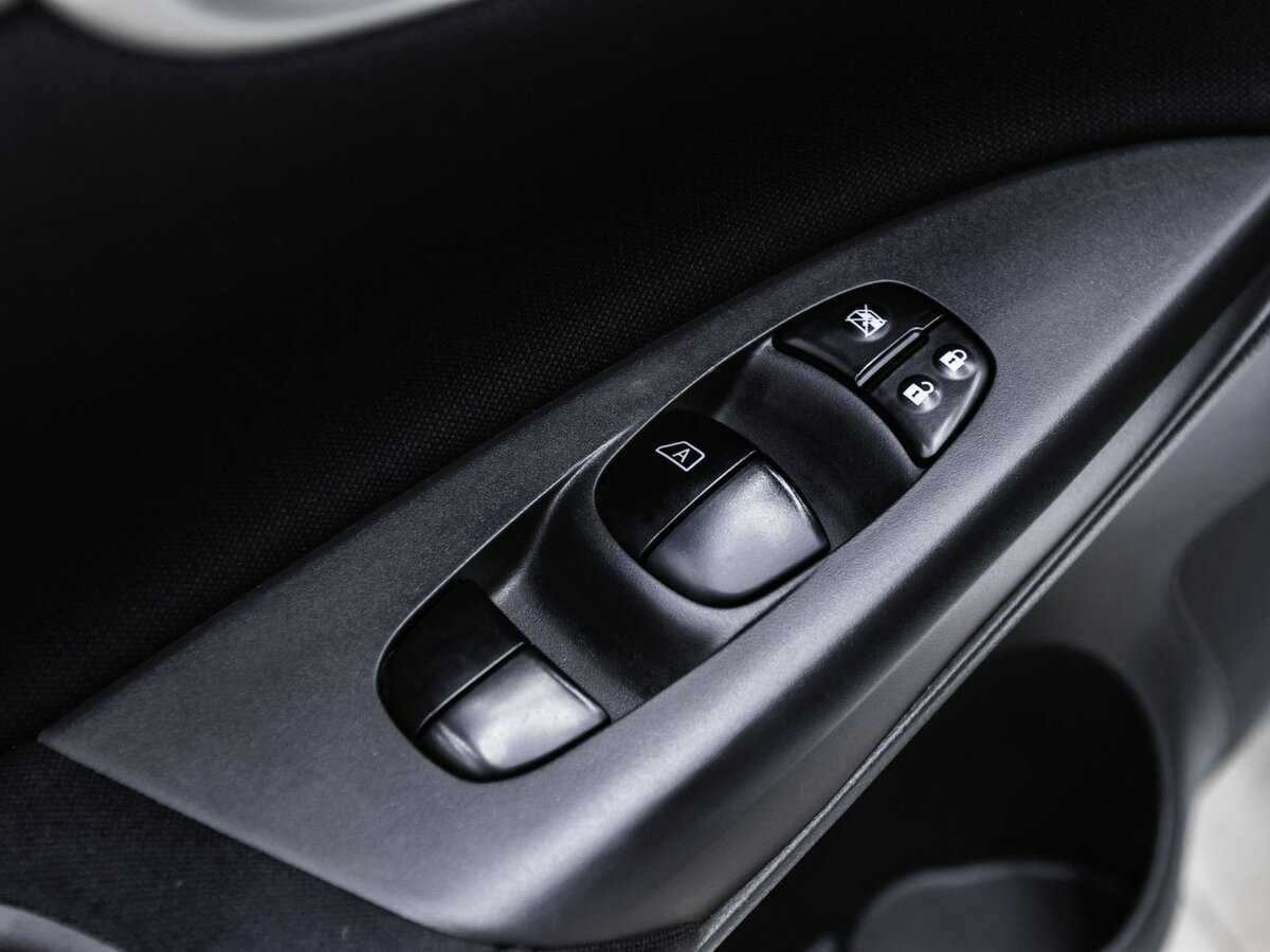 Б/У Ниссан Сентра 2016 года. Фото: #6