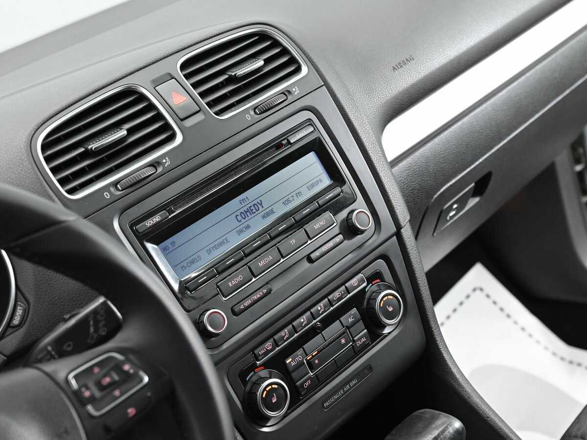 Б/У Фольксваген Гольф 2010 года. Фото: #9