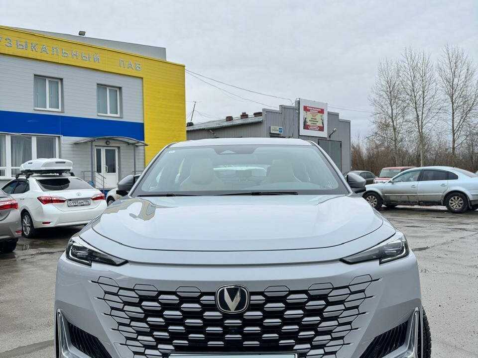 Б/У Чанган УНИ-К 2023 года. Фото: #2