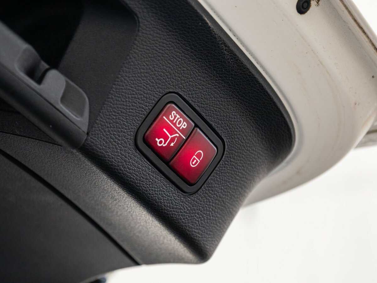 Б/У Мерседес-Бенц ГЛЕ Купе 2015 года. Фото: #25