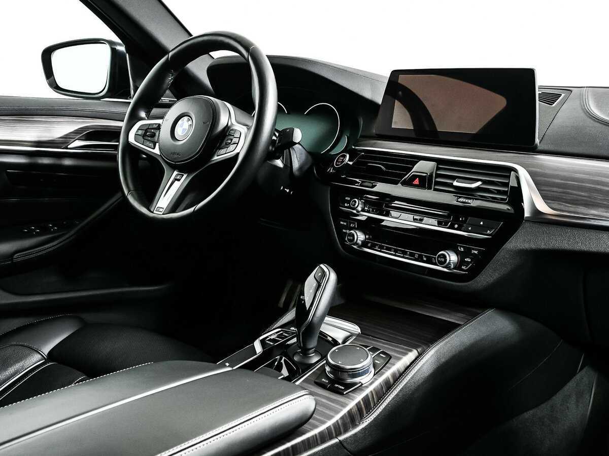 Б/У БМВ 5 серии 2018 года. Фото: #8