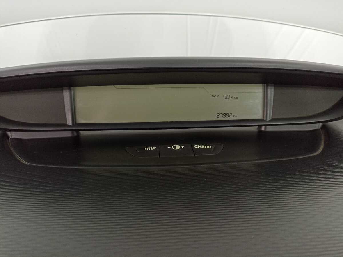 Б/У Ситроен Ц4 2010 года. Фото: #12