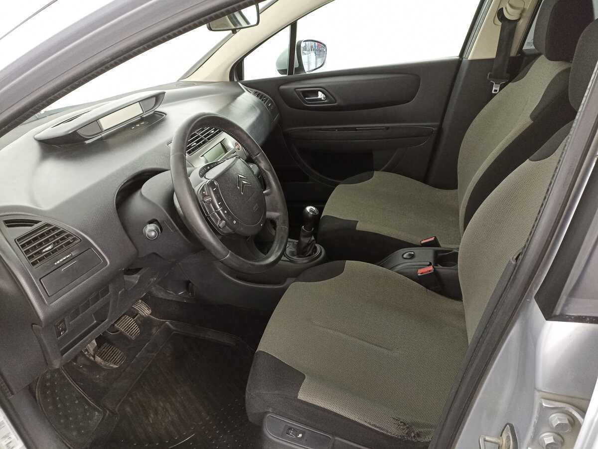 Б/У Ситроен Ц4 2010 года. Фото: #15