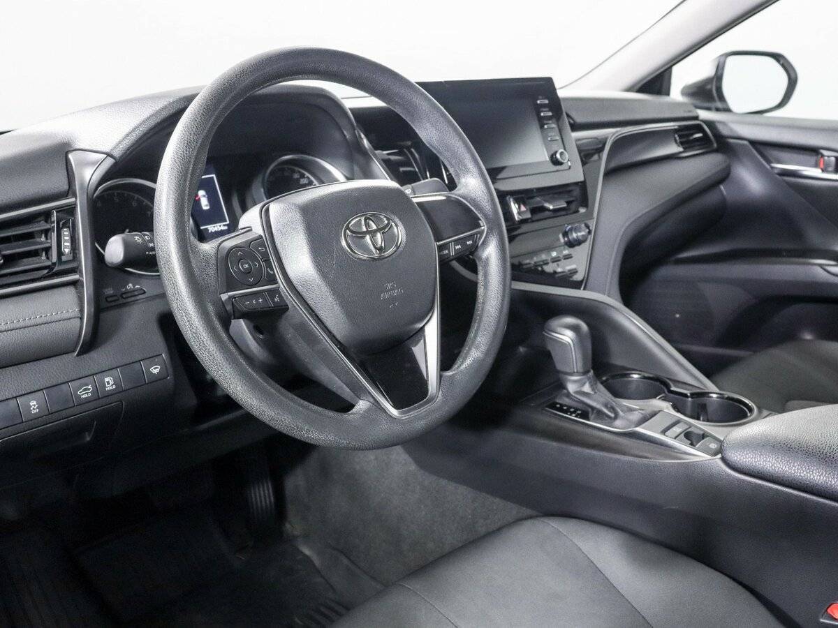 Б/У Тойота Камри 2021 года. Фото: #10