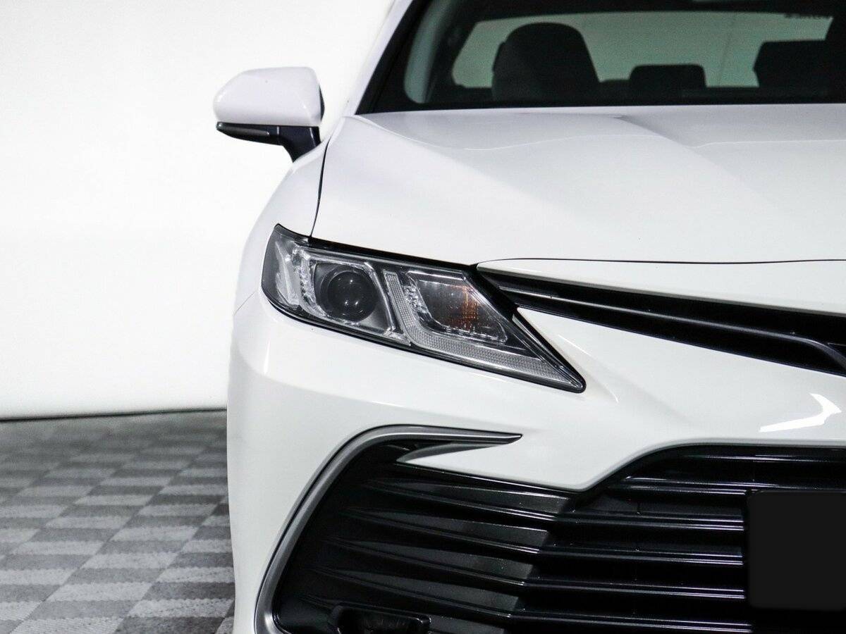 Б/У Тойота Камри 2021 года. Фото: #14