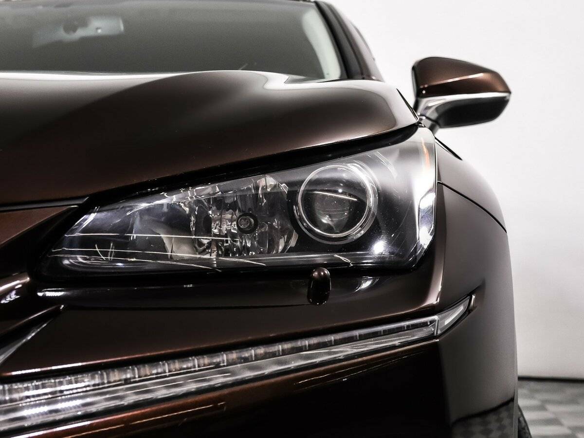 Б/У Лексус Н-Икс 2016 года. Фото: #13