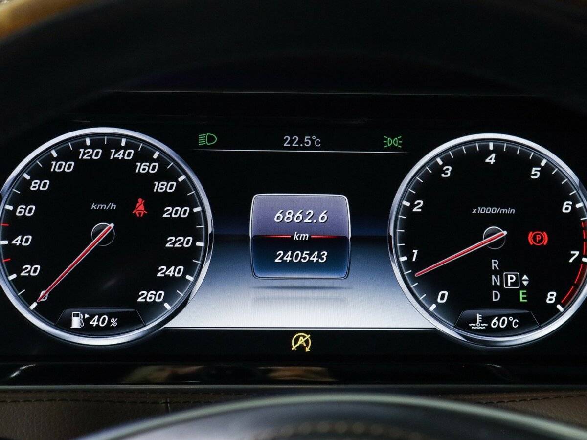 Б/У Мерседес-Бенц С-Класс 2015 года. Фото: #10