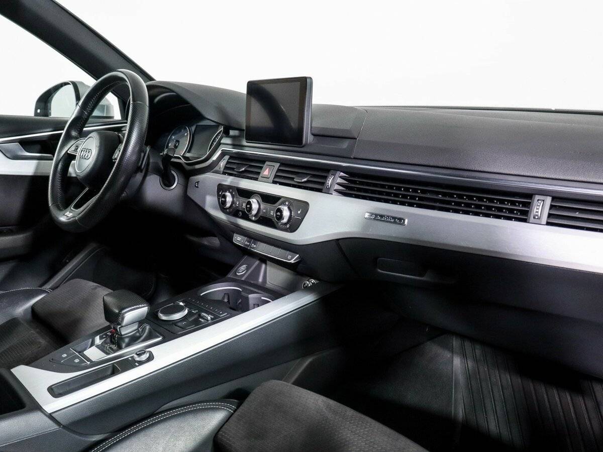 Б/У Ауди А4 2017 года. Фото: #5