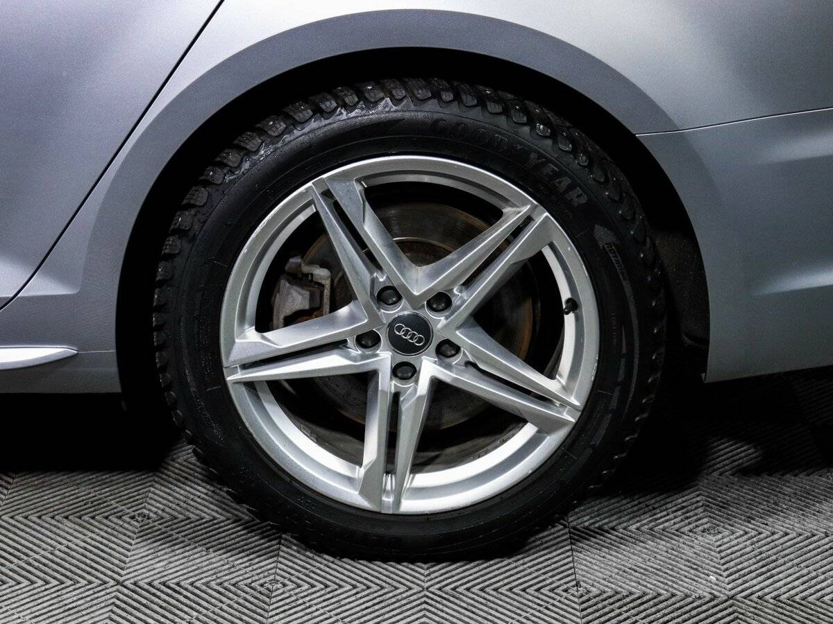 Б/У Ауди А4 2017 года. Фото: #11