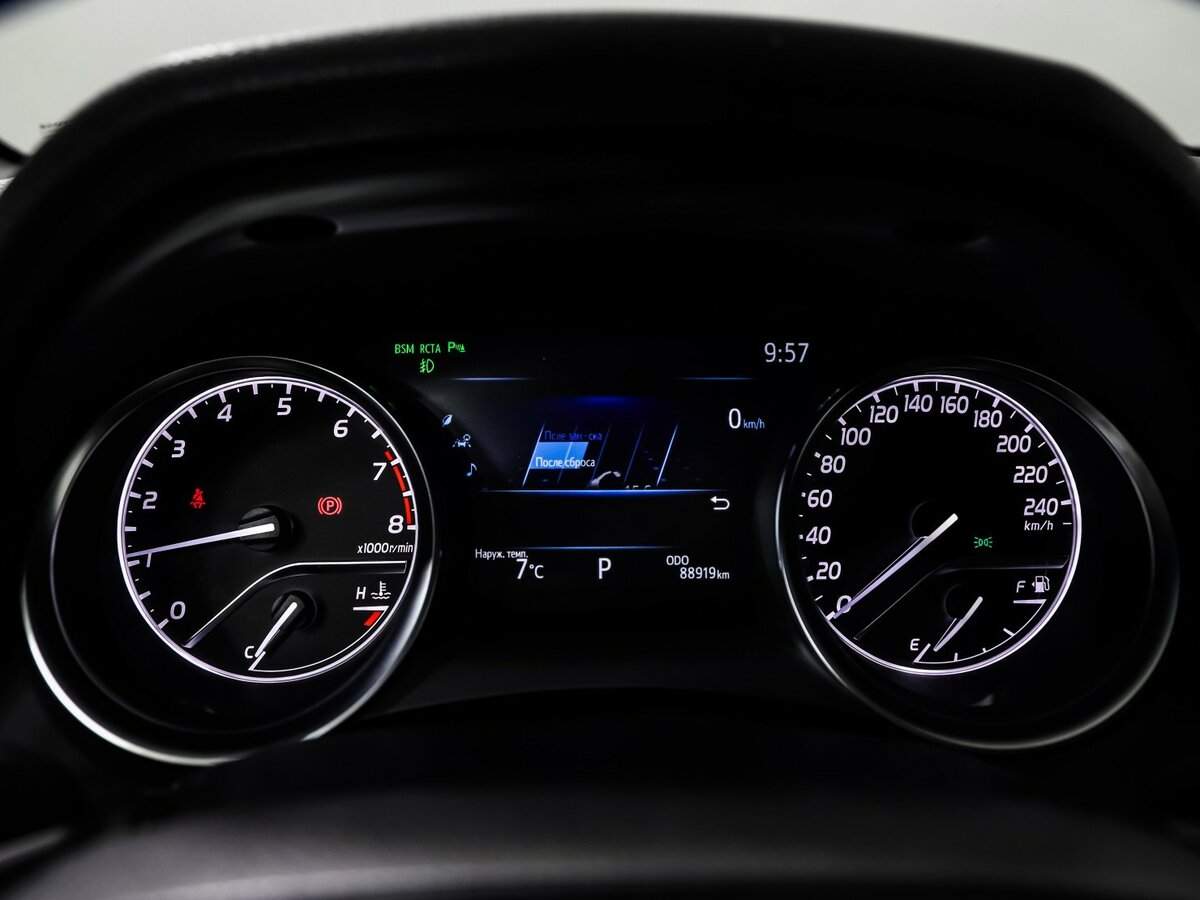 Б/У Тойота Камри 2020 года. Фото: #9