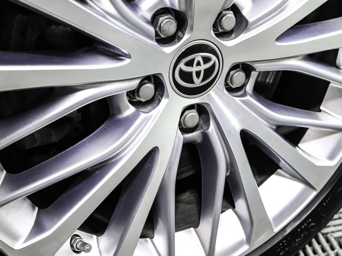 Б/У Тойота Камри 2020 года. Фото: #17