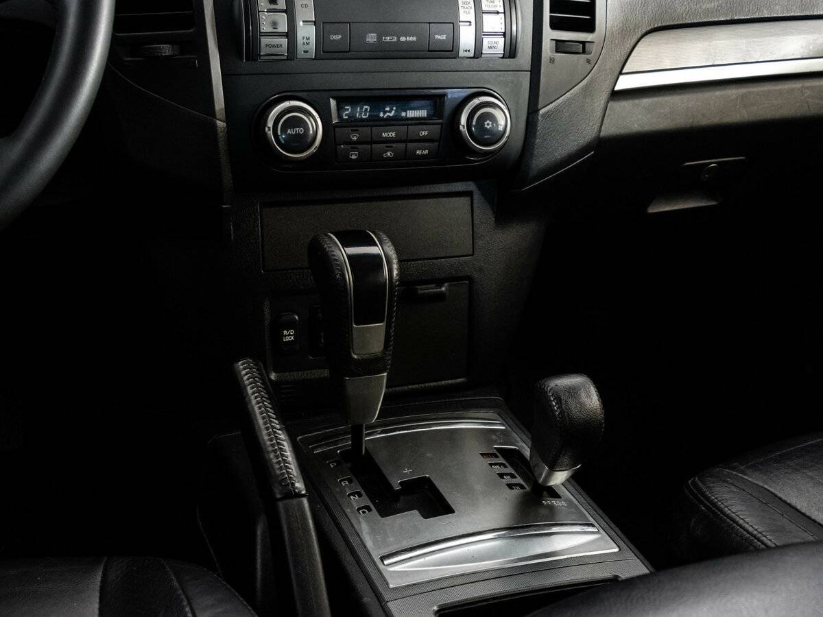 Б/У Митсубиши Паджеро 2011 года. Фото: #9