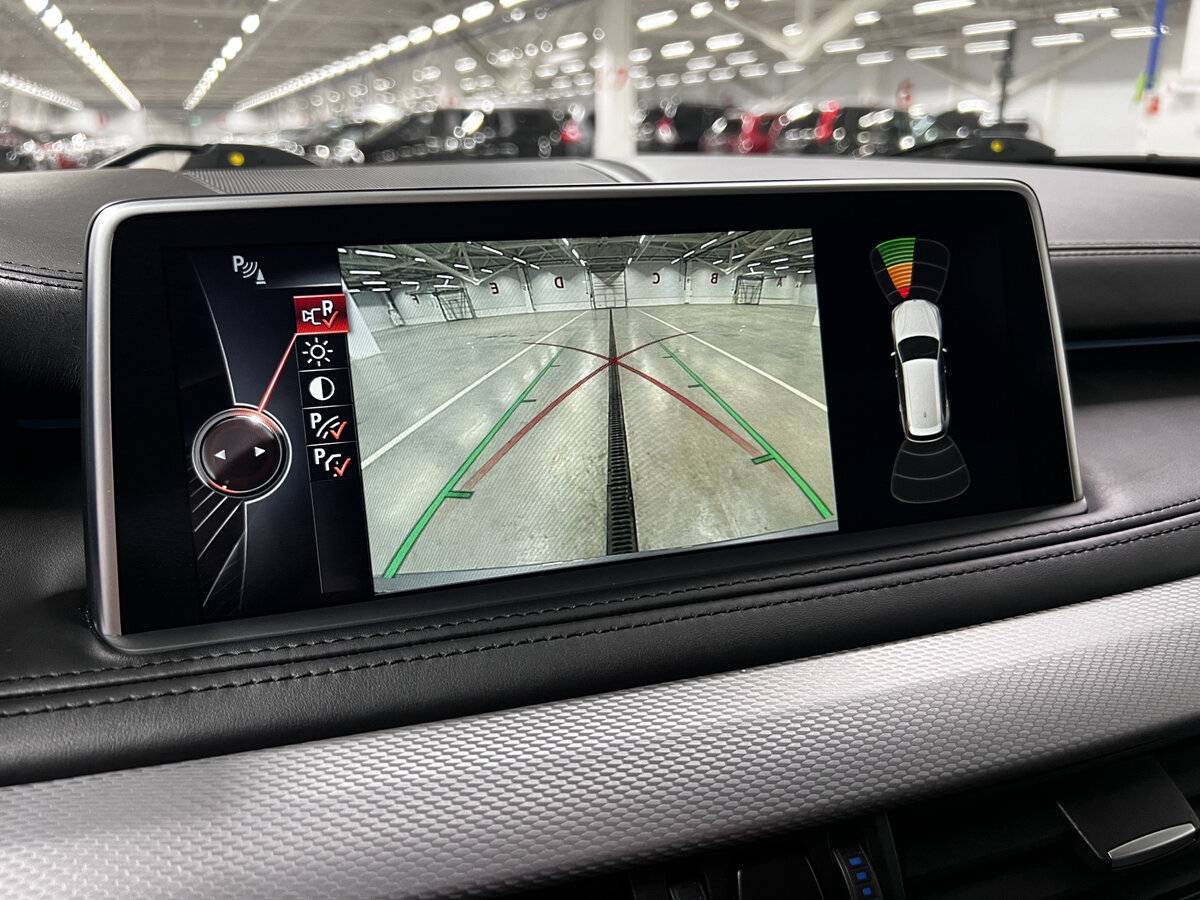 Б/У БМВ Икс5 2015 года. Фото: #18