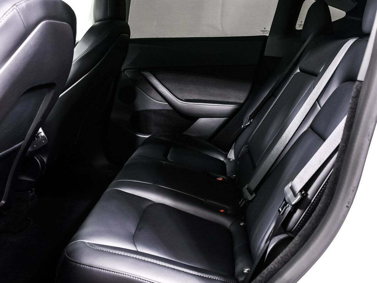 Б/У Тесла Модел У 2023 года. Фото: #11