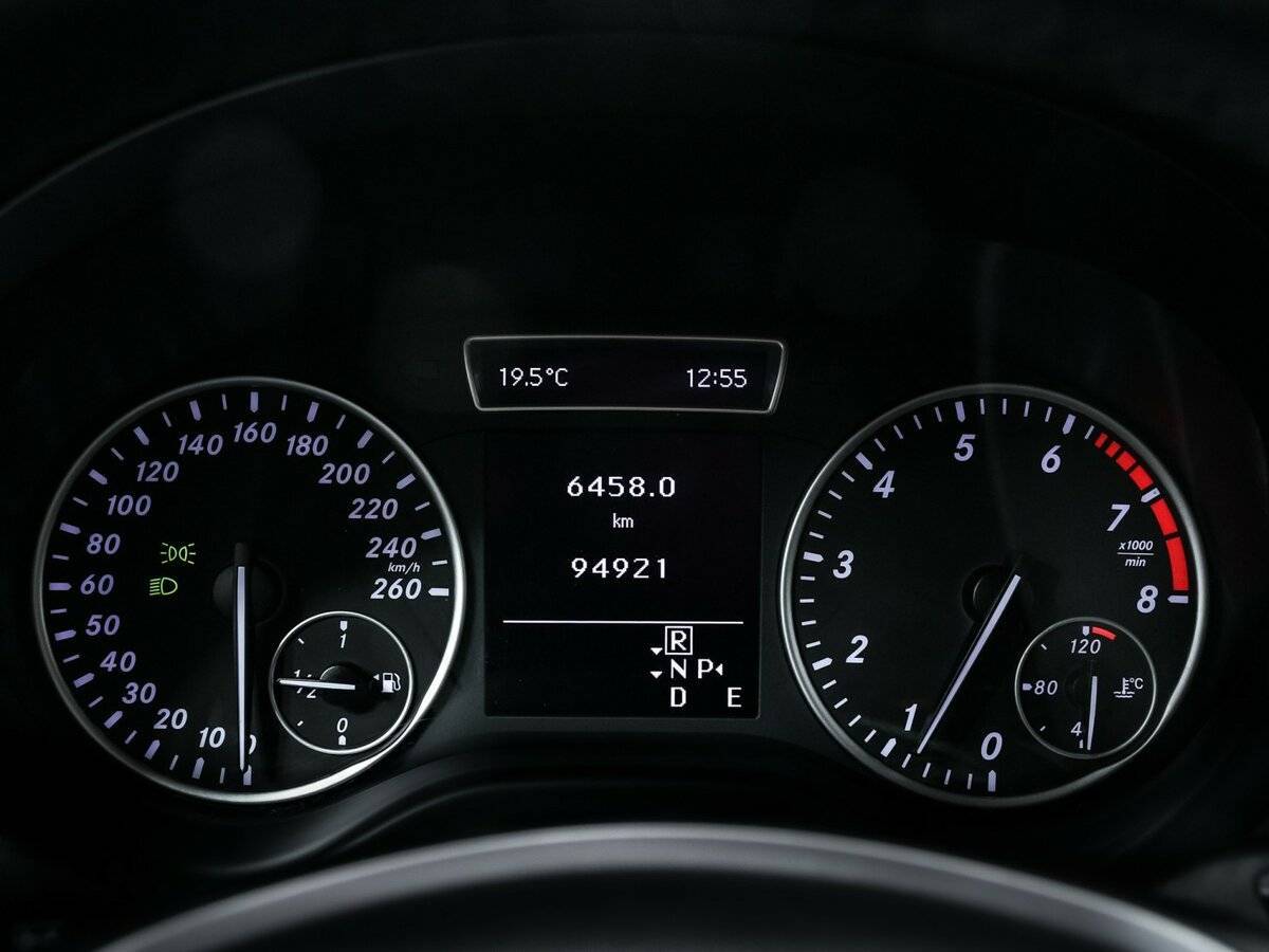 Б/У Мерседес-Бенц А-Класс 2013 года. Фото: #8