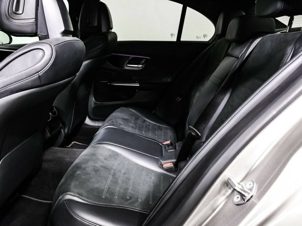 Б/У Мерседес-Бенц Ц-Класс 2021 года. Фото: #11